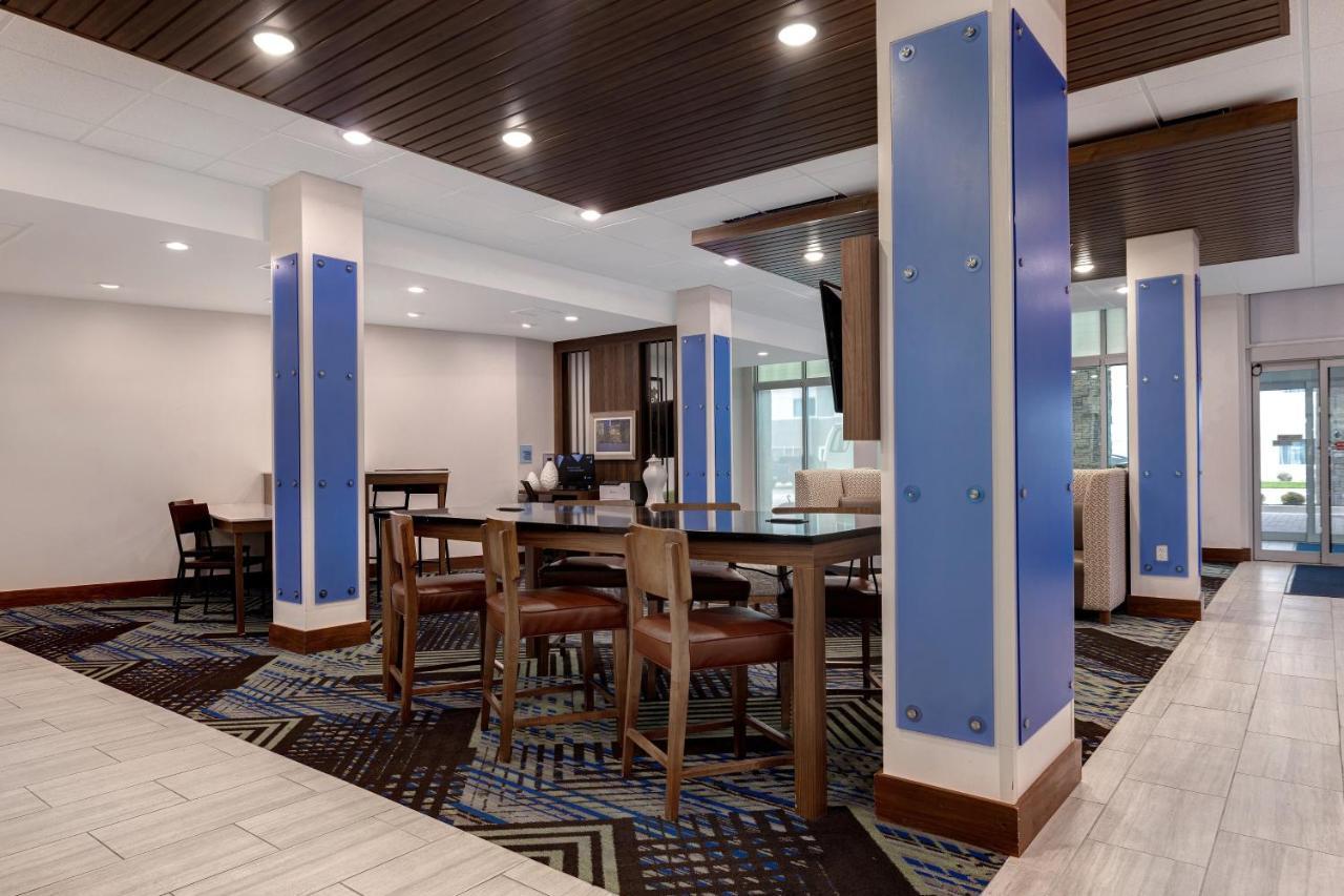 Holiday Inn Express & Suites - Grand Rapids South - Wyoming By Ihg Exterior photo